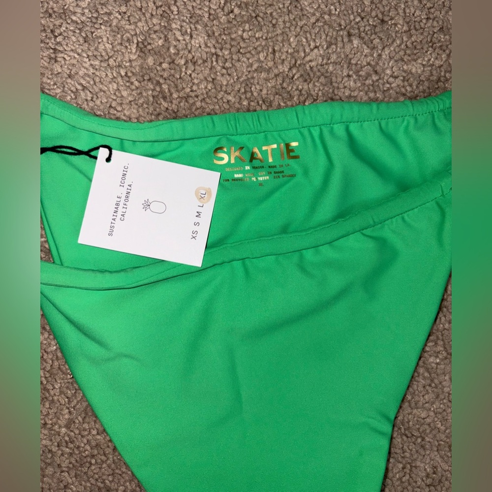 Green Skatie Bottoms! - Picture 6 of 6